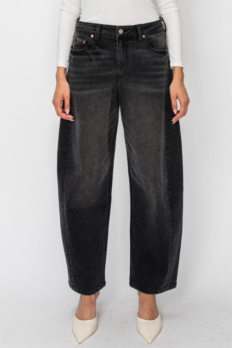 HIGH RISE RELAXED BLACK BARREL JEANS