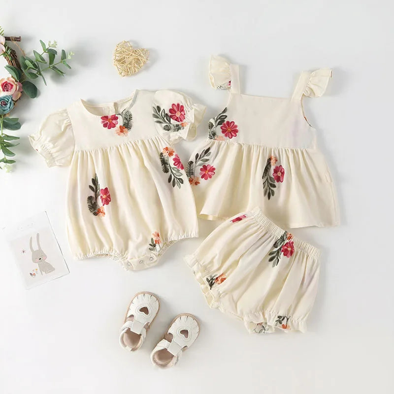 Floral Puff Sleeve Outfit