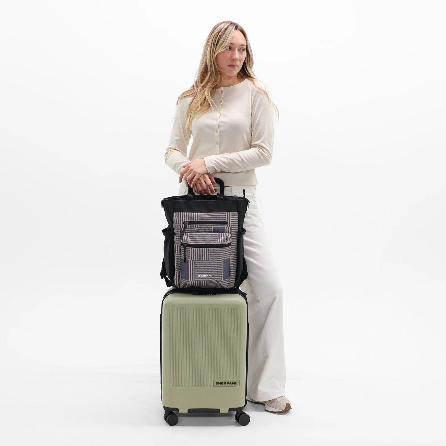 Soleil AT | Multi-Wear Travel Bag - Smoky Orchid Pink