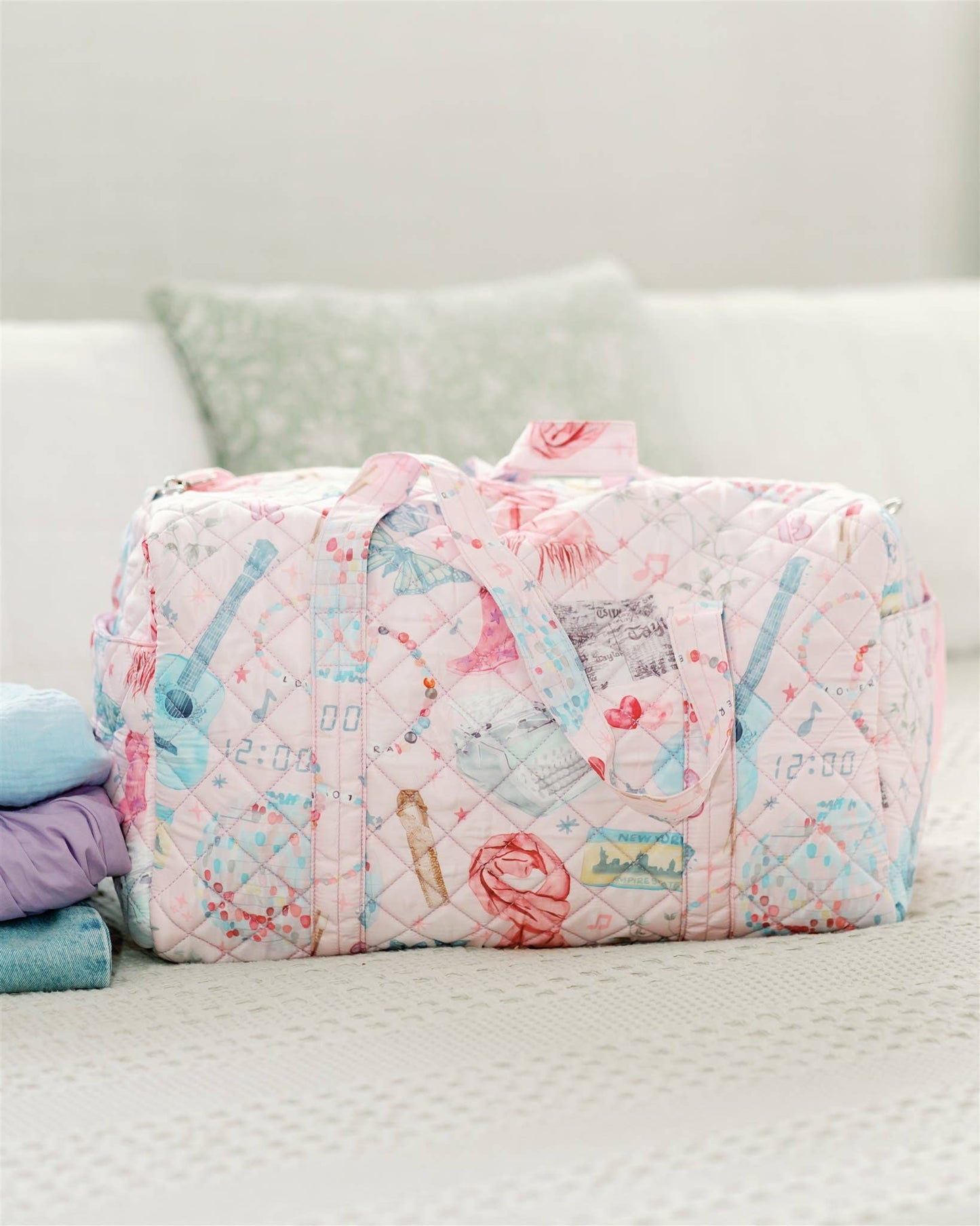 Gracefully Made Art - Eras Quilted Duffle